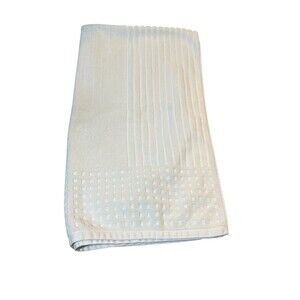 Karen Neuburger KN Luxury Home Bath Towel Ivory Textured 52 x 26 NWOT Portugal